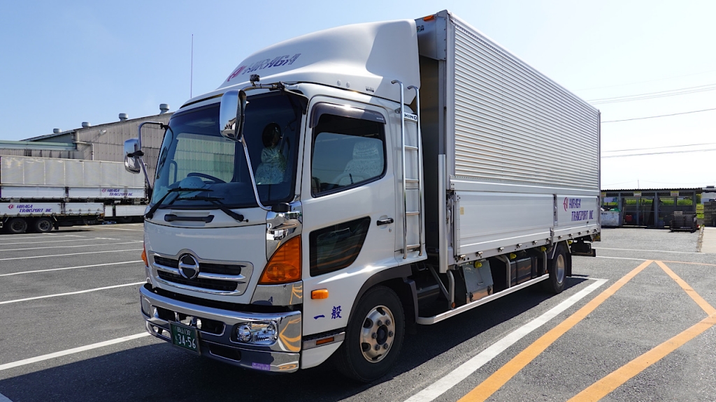 中型ウイング車で地場配送をお願いします